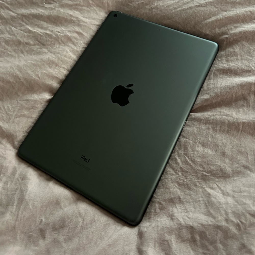 Apple IPad 2021 9th generation, space gray🩶